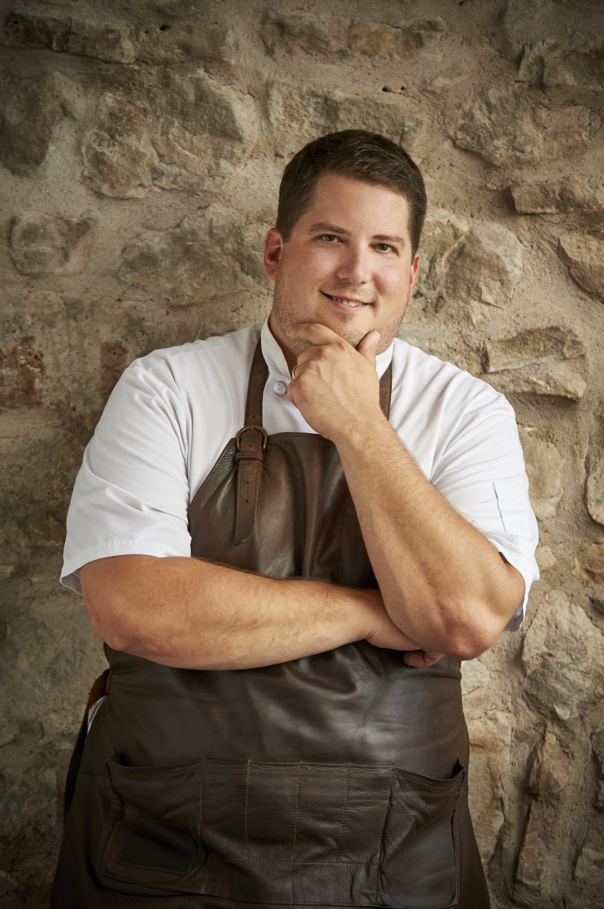  Chef Ward, Executive Chef and Food/Beverage Director, Vineland Estates Winery